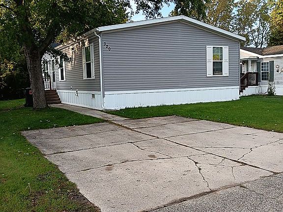 2nd image of 320 Piedmont Dr SE