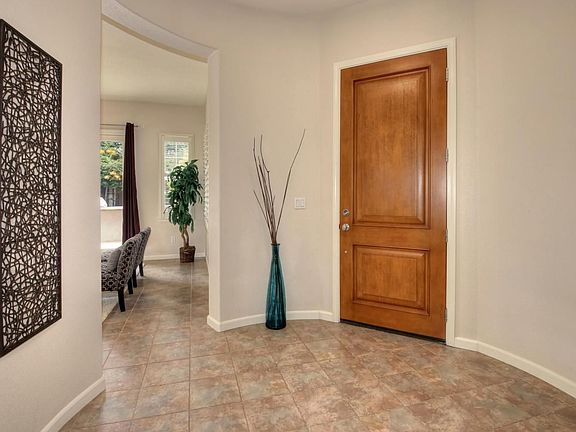 4th image of 3018 Orchard Park Way