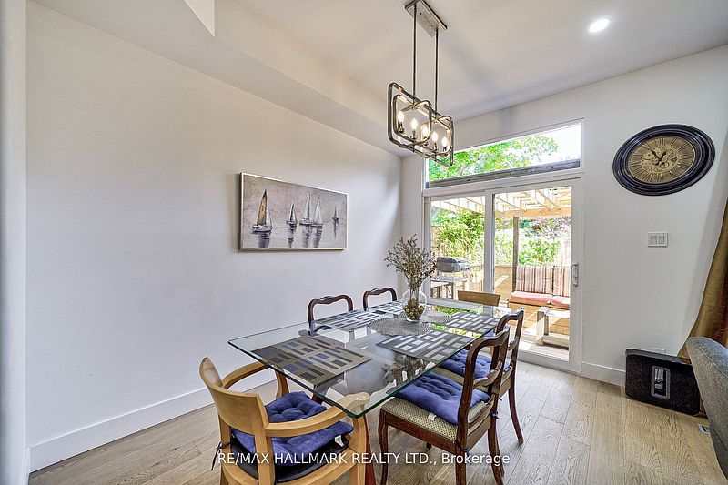 Toronto House for rent - 4 Bedrooms — photo 9