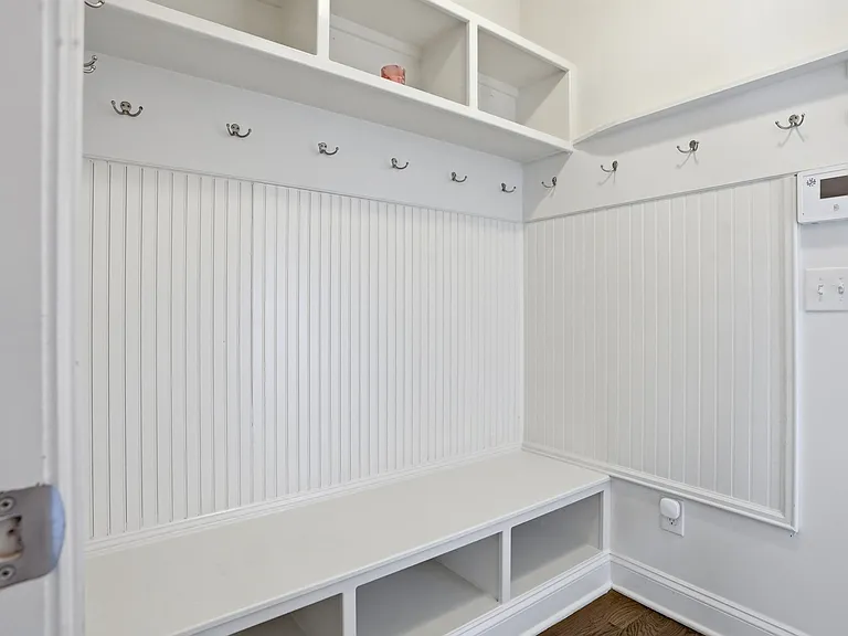 mud room