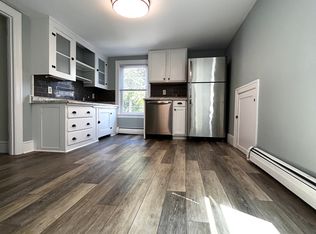 48 Cottage St #2, Bristol, RI 02809