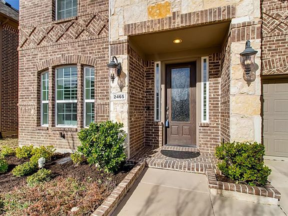 2nd image of 2465 Kingsgate Dr