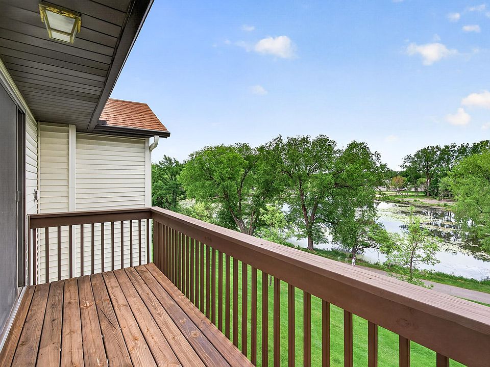 1st image of 2638 Lake Court Dr #30