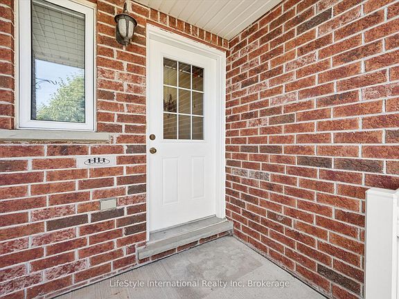 5th image of 47 Hasler Cres