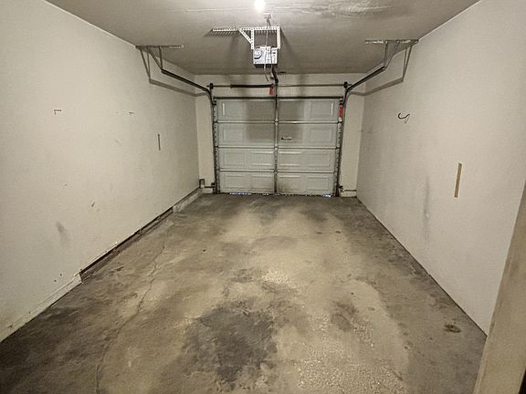 5th image of 1041 Minns Dr APT 3