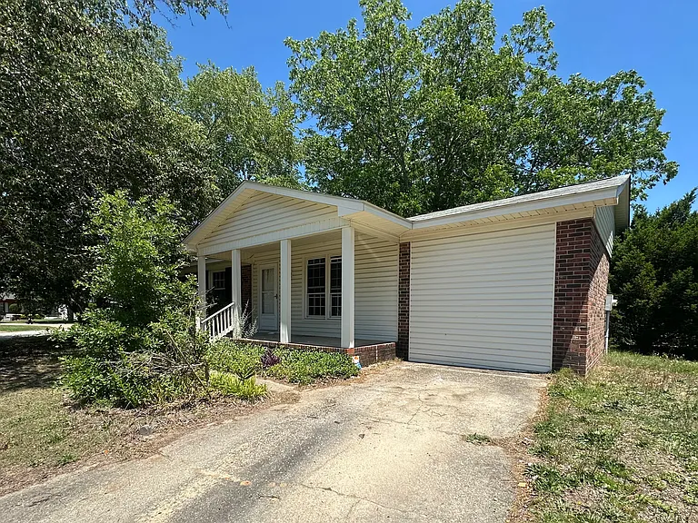 4706 Old Spears Rd — Photo 1