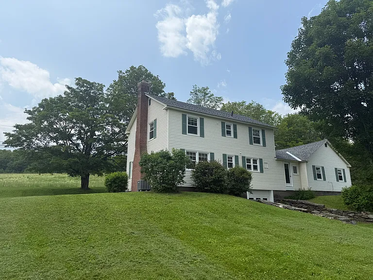 56 Park Laughton Rd — Photo 3