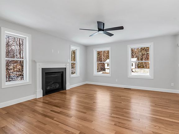 4th image of 41 Anderson Lane