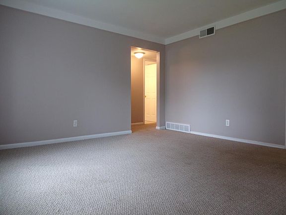 2nd image of 14913 Myola Ave