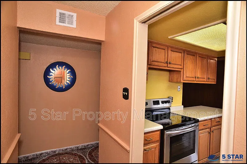 2 bed, 2.0 bath, 1082 sqft, $1,350 — Photo 4