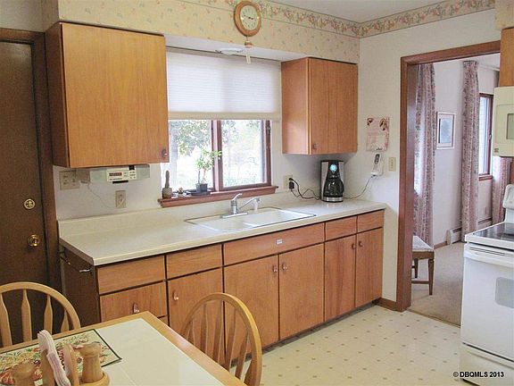 3rd image of 2265 Crissy Dr