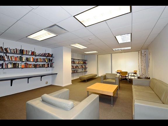 4th image of 2020 N Lincoln Park W APT 20