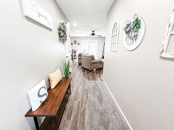 3rd image of 2452 Prairie Green Dr
