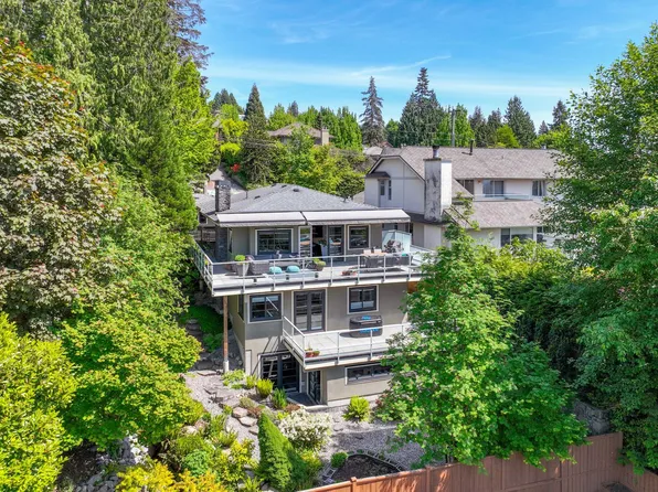 4041 Prospect Rd, North Vancouver, BC V7N 3L6