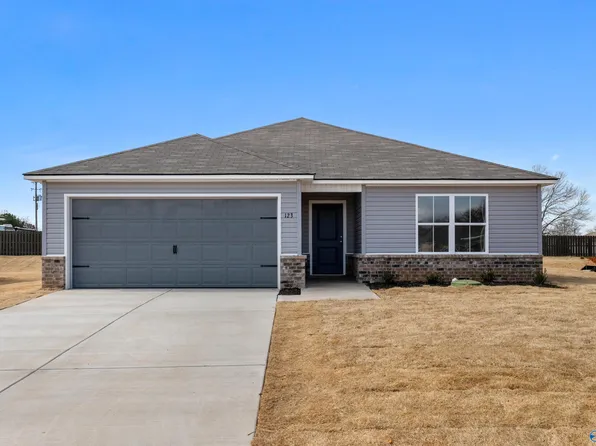 203 Six Pence Ct, New Market, AL 35761