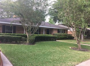 6002 McKnight St, Houston, TX 77035