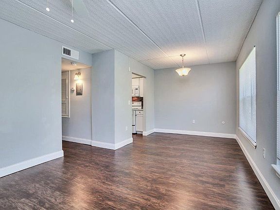 5th image of 4319 W North B St #200