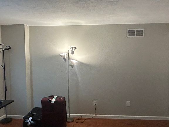 4th image of 351 New London Ave Unit 408