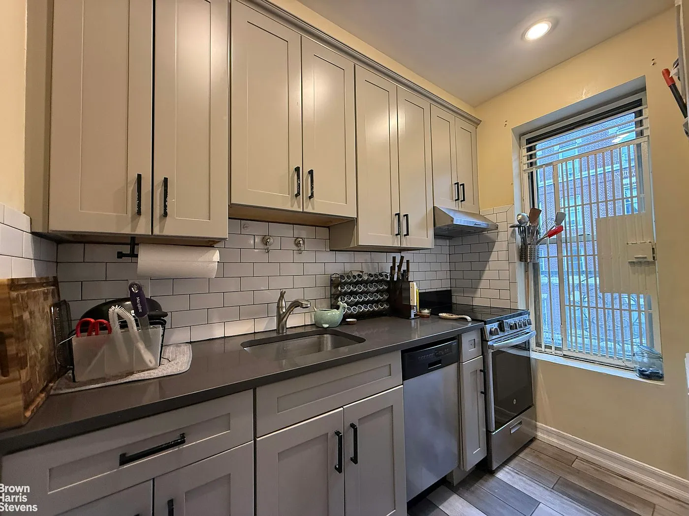 484 Eighth Street — Photo 3