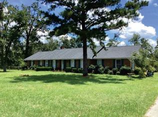 20 River St, Lumber City, GA 31549