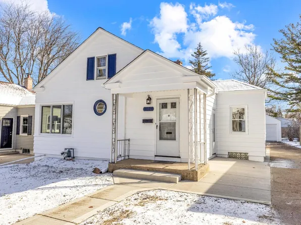 4628 North Elkhart AVENUE, Whitefish Bay, WI 53211