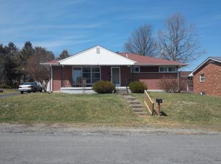 505 2nd St, Christiansburg, VA 24073