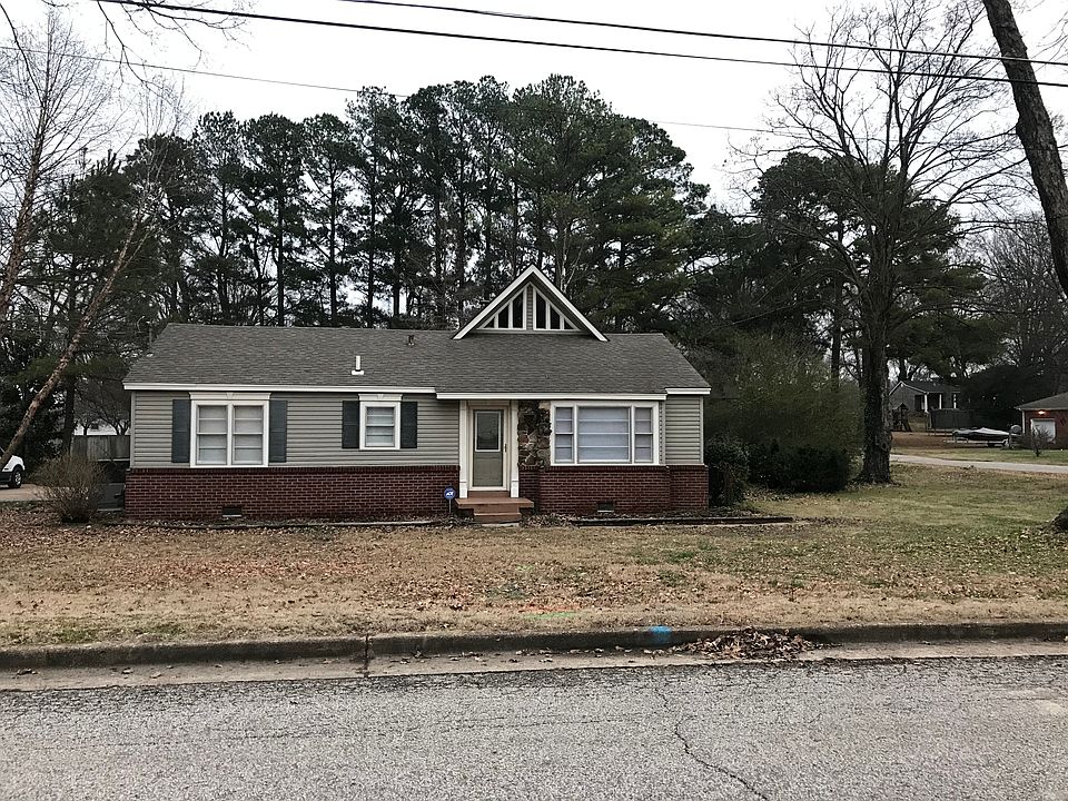1st image of 2200 Dawn Dr
