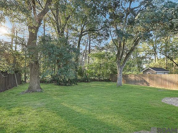 3rd image of 1962 Southland Ct