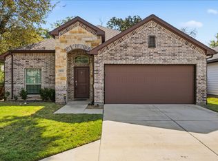 2404 Macon St, Dallas, TX 75215