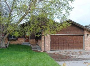 2806 Hoefer Ave, Rapid City, SD 57701