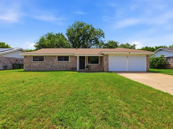 833 Bridle Ave, White Settlement, TX 76108