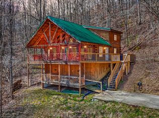 50 Platinum Dr, Slade, KY 40376