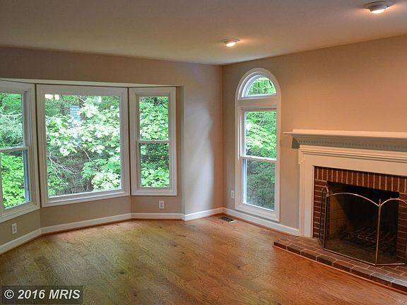 4th image of 6139 River Forest Dr