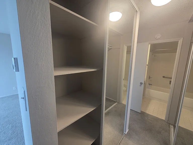 Tropic Sands Apartments — Photo 54
