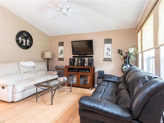 2nd image of 2845 70th Ave NE