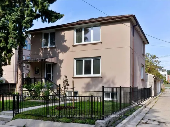6 Lennox St, Toronto, ON M5S 1L4