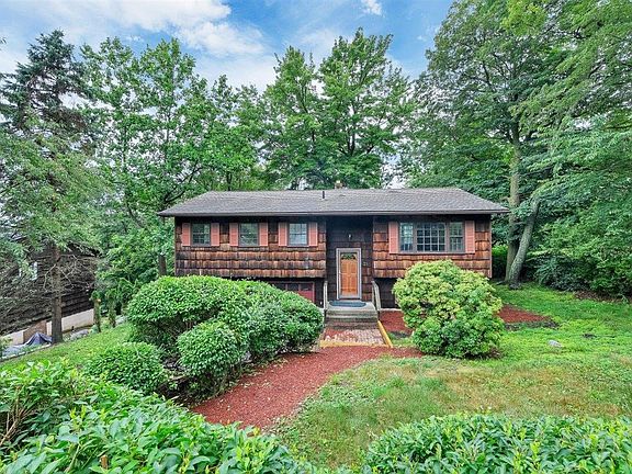 2nd image of 25 Highland Dr