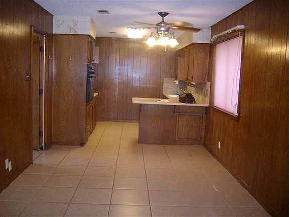 4th image of 3512 Brittany Ave