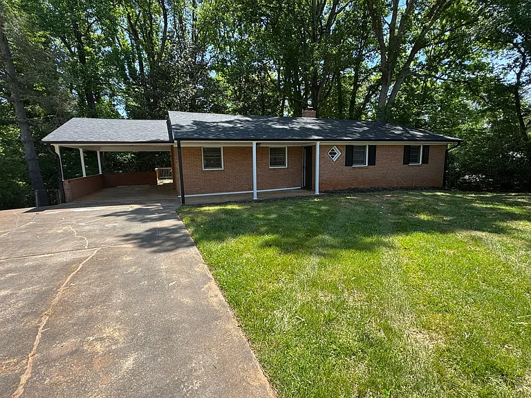 115 Lakemont Ct — Photo 1