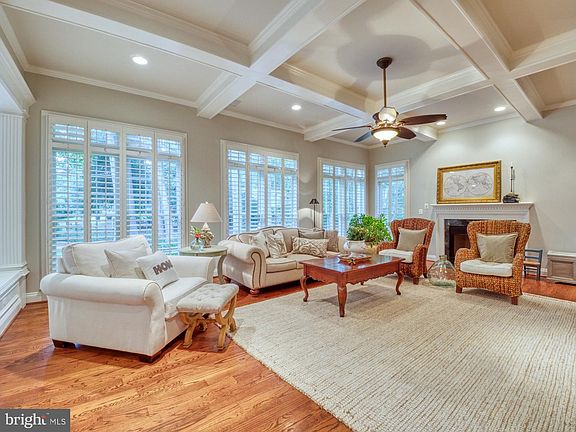2nd image of 12399 English Garden Ct