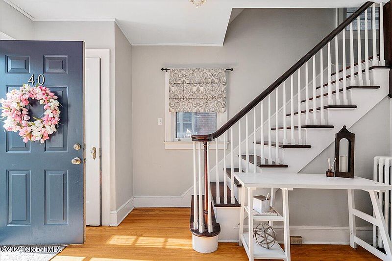 3rd image of 40 Fleetwood Avenue