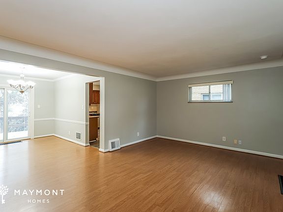 5th image of 1061 Fashion Ave