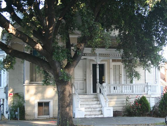 2nd image of 940 W Taylor St