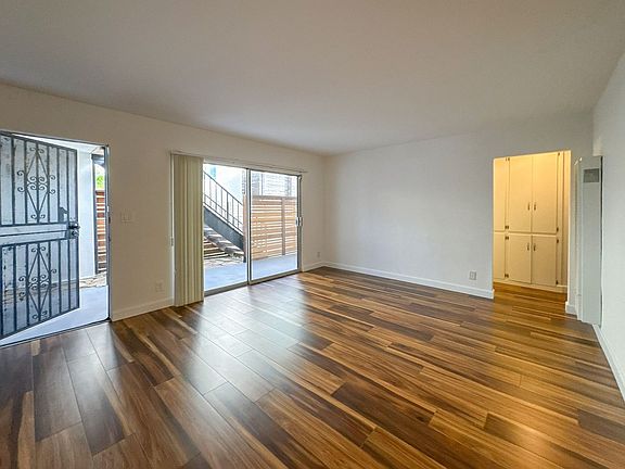 3rd image of 1433 25th St APT 1