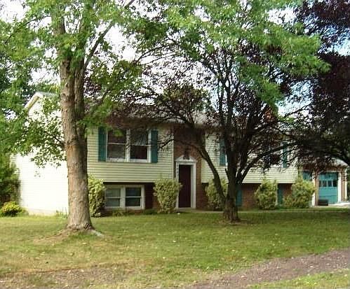 2nd image of 2007 Coleman Ln