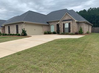 310 Royal Pond Cir, Brandon, MS 39232