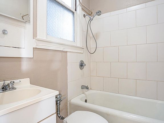 5th image of 1515 Broadway APT 8