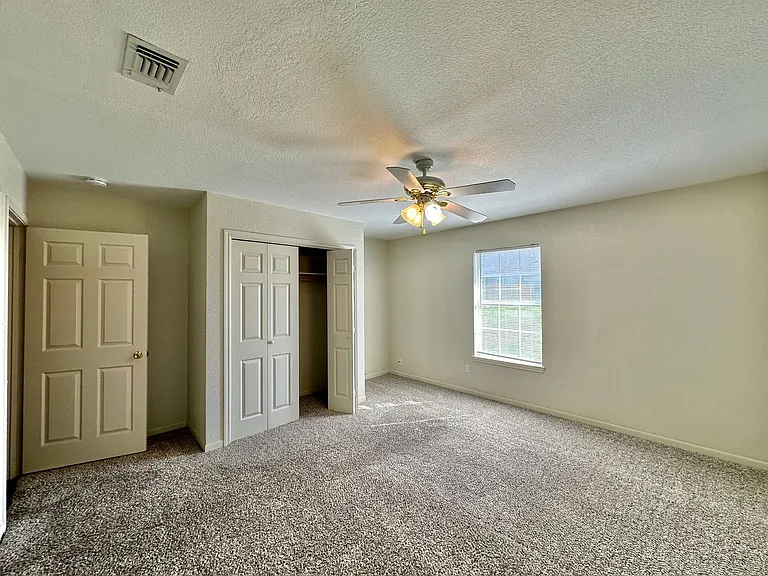 3806 Pecos Dr — Photo 17