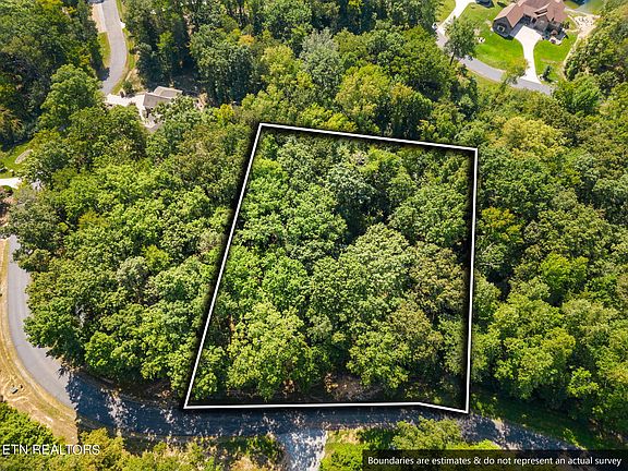 4th image of 172 E Shore Dr