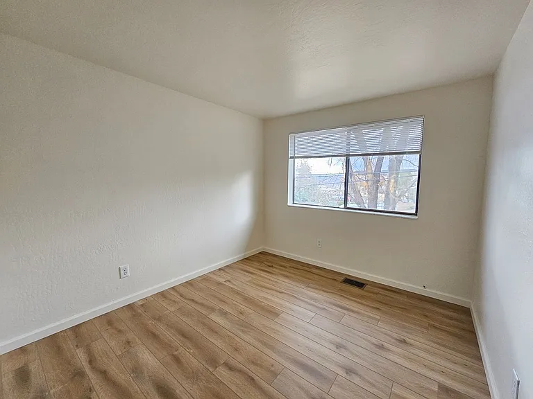 3621 Gypsum Rd — Photo 5